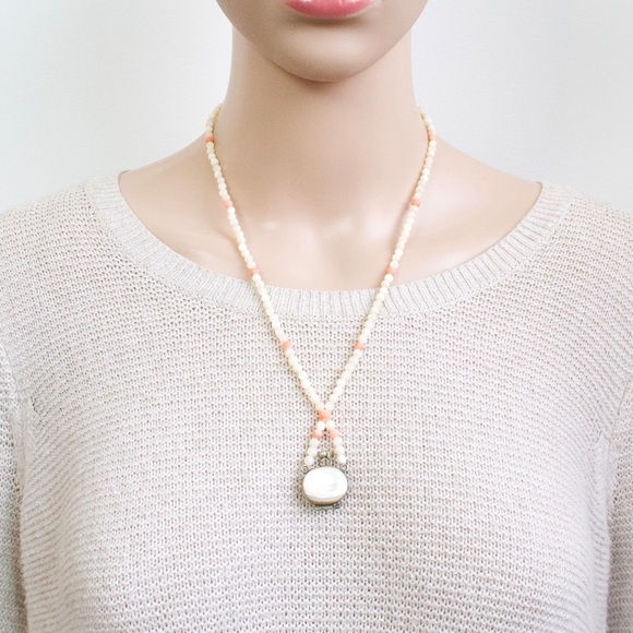Vintage Mother of Pearl Shell Poison Locket Pendant Coral Beaded Necklace - Picture 5 of 5